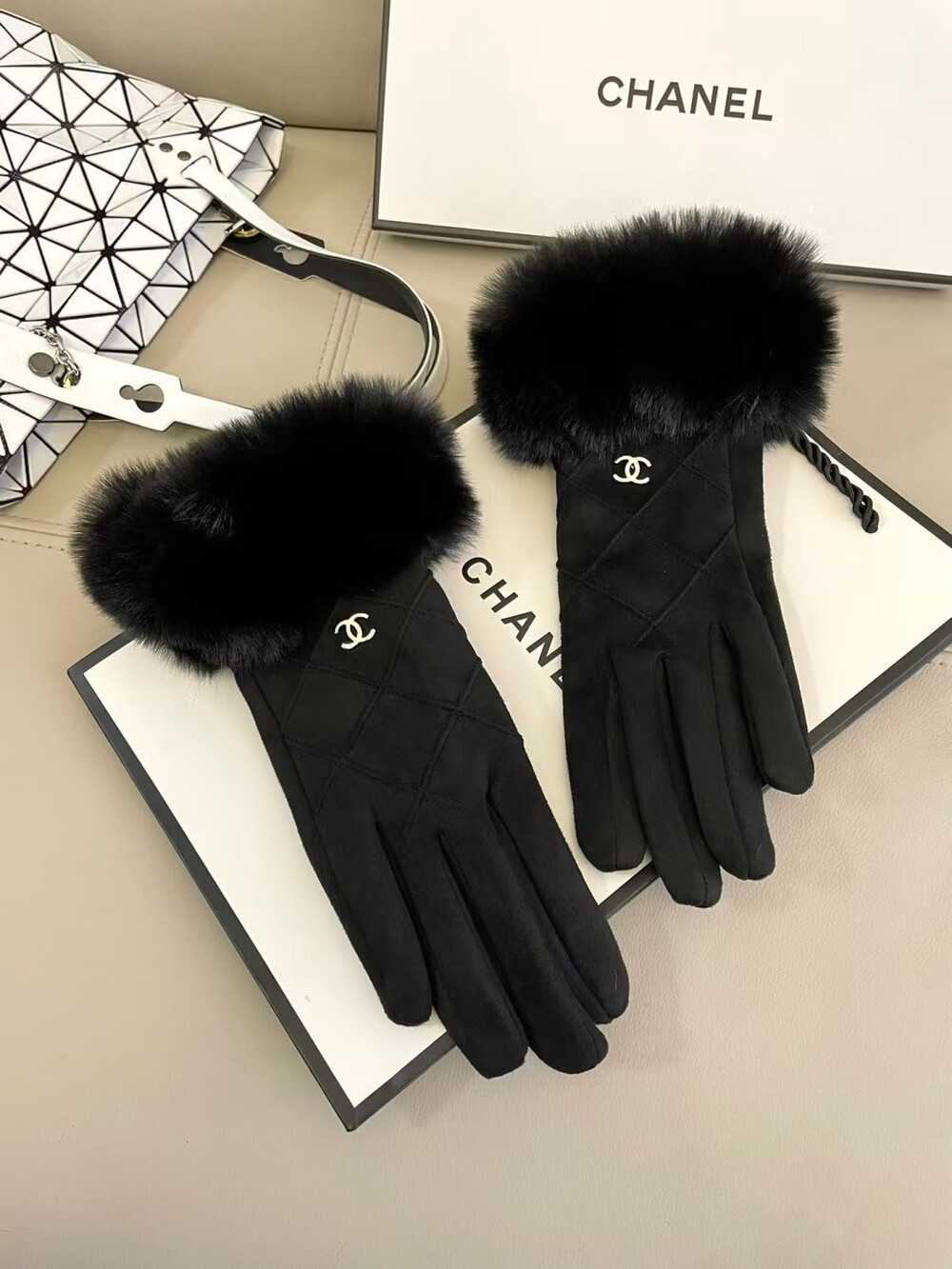 Chanel Black Quilted Fur Trim Gloves